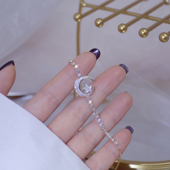 14k Gold moon and star diamond bracelet - Picture 5 of 6